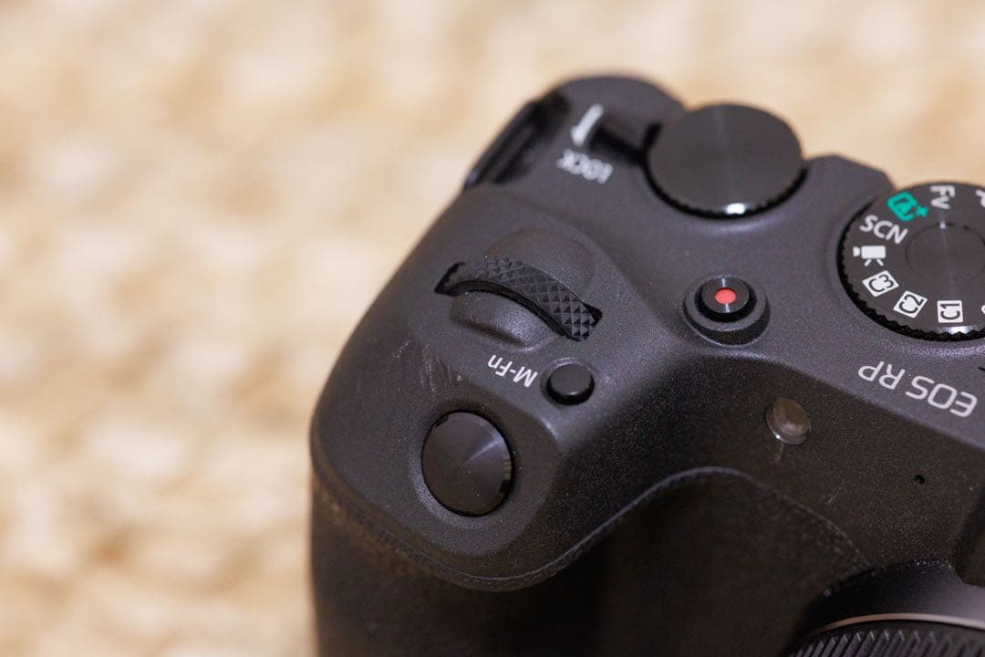 Canon EOS RP ミラーレス一眼 本体と付属品