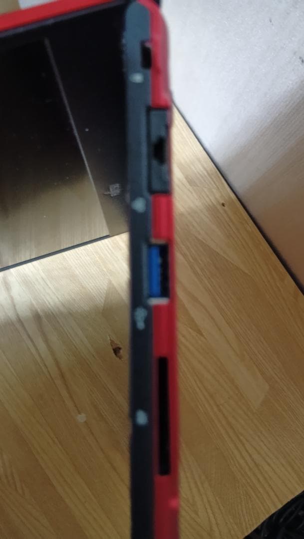 Fujitsu LifeBook UH75/B3 8世代i5