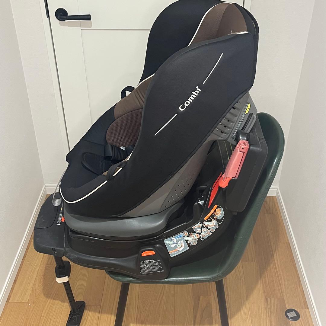 【美品】Combi コンビ ゼウスターンユーロ 回転式チャイルドシート 新生児〜