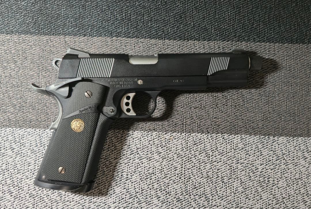 （紅葉販売です）マルイMEUピストル/アウタバレル２種/グリップ２種/