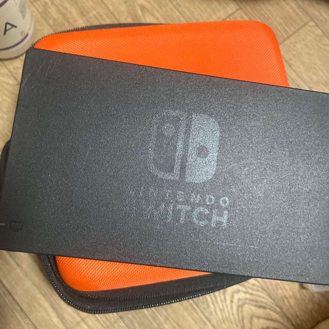 Nintendo switch本体＋Joy-Con