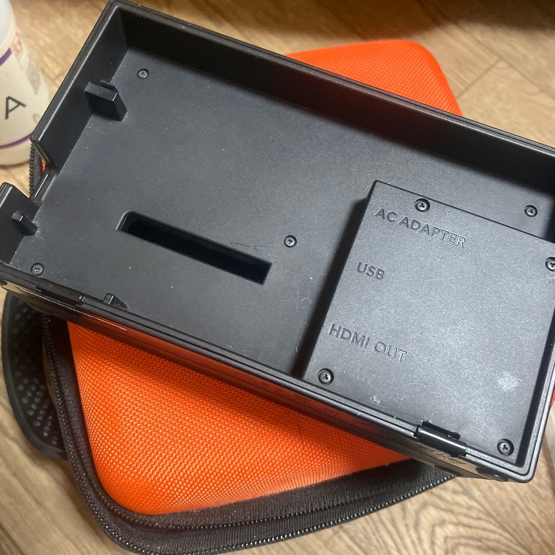 Nintendo switch本体＋Joy-Con