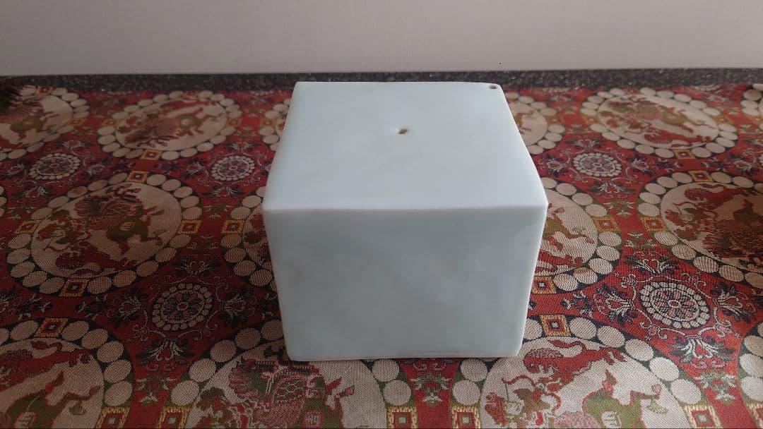 上田恒次氏白磁角水指