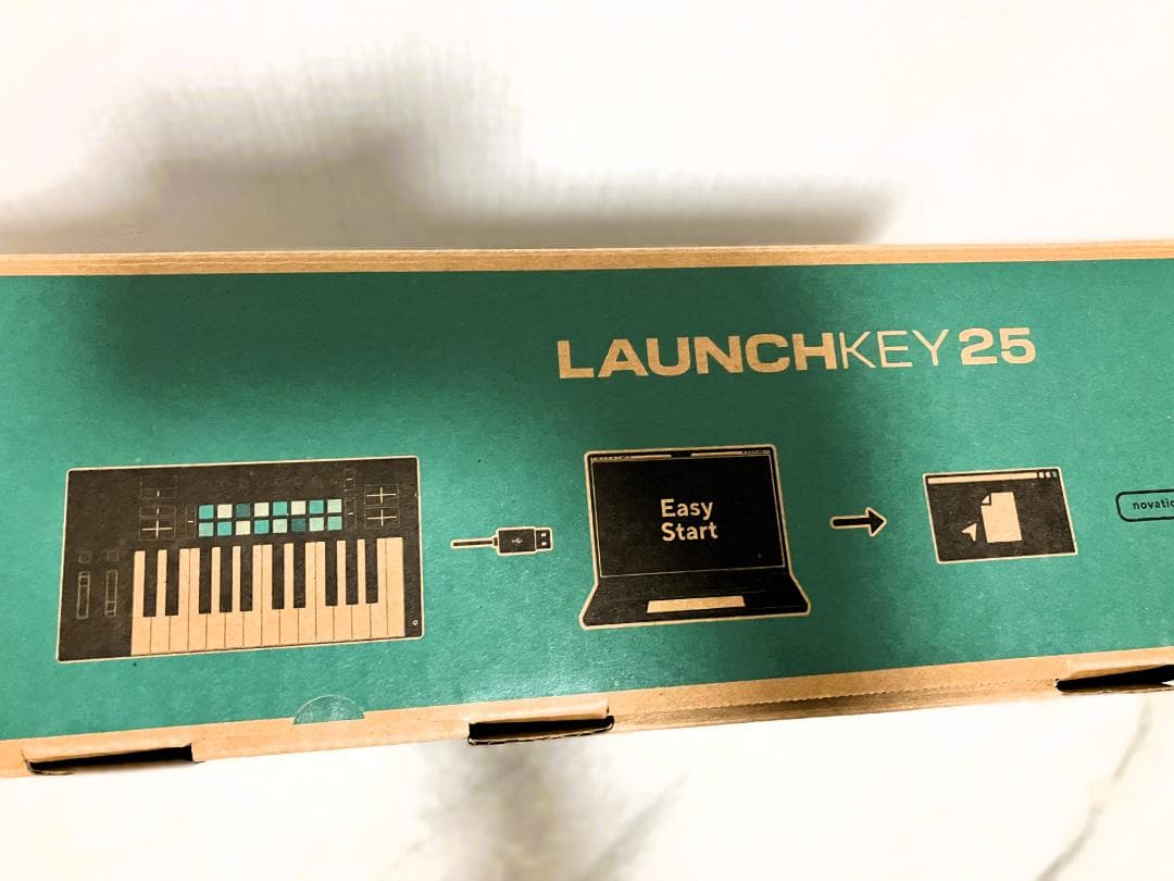 LAUNCHKEY 25 MK4 MIDIキーボード フルサイズ鍵盤