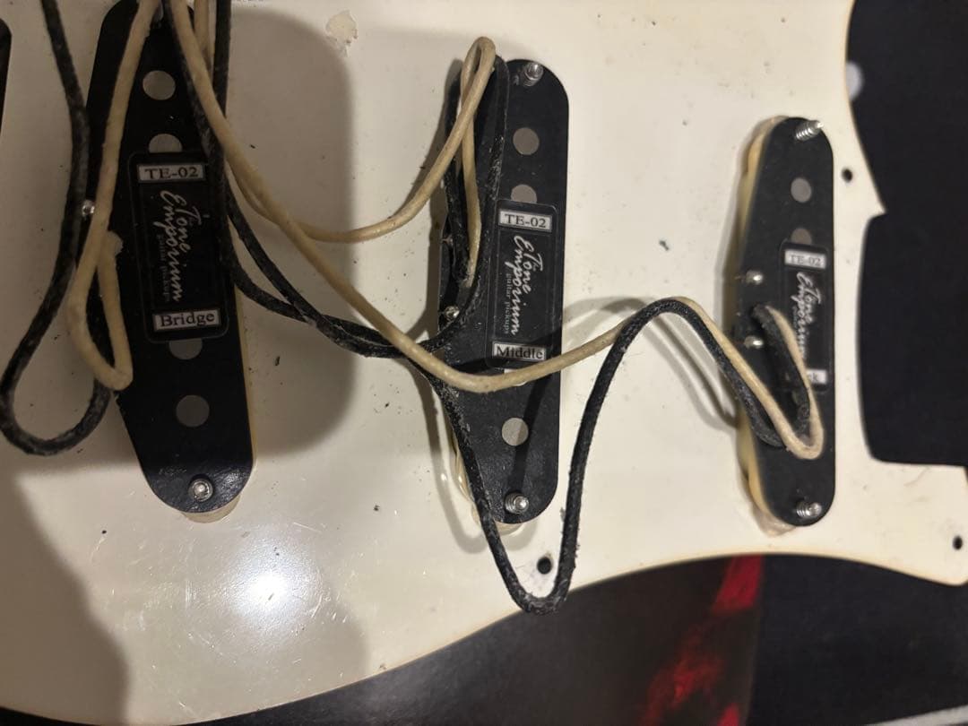 マルチレイヤー　ハードレリック　コンポーネントギター　ストラト　fender