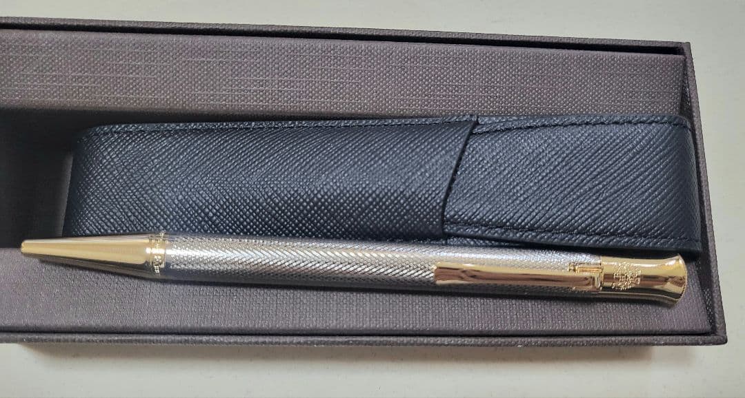 パテック・フィリップ　ボールペン レザーペンケースセット　箱付き