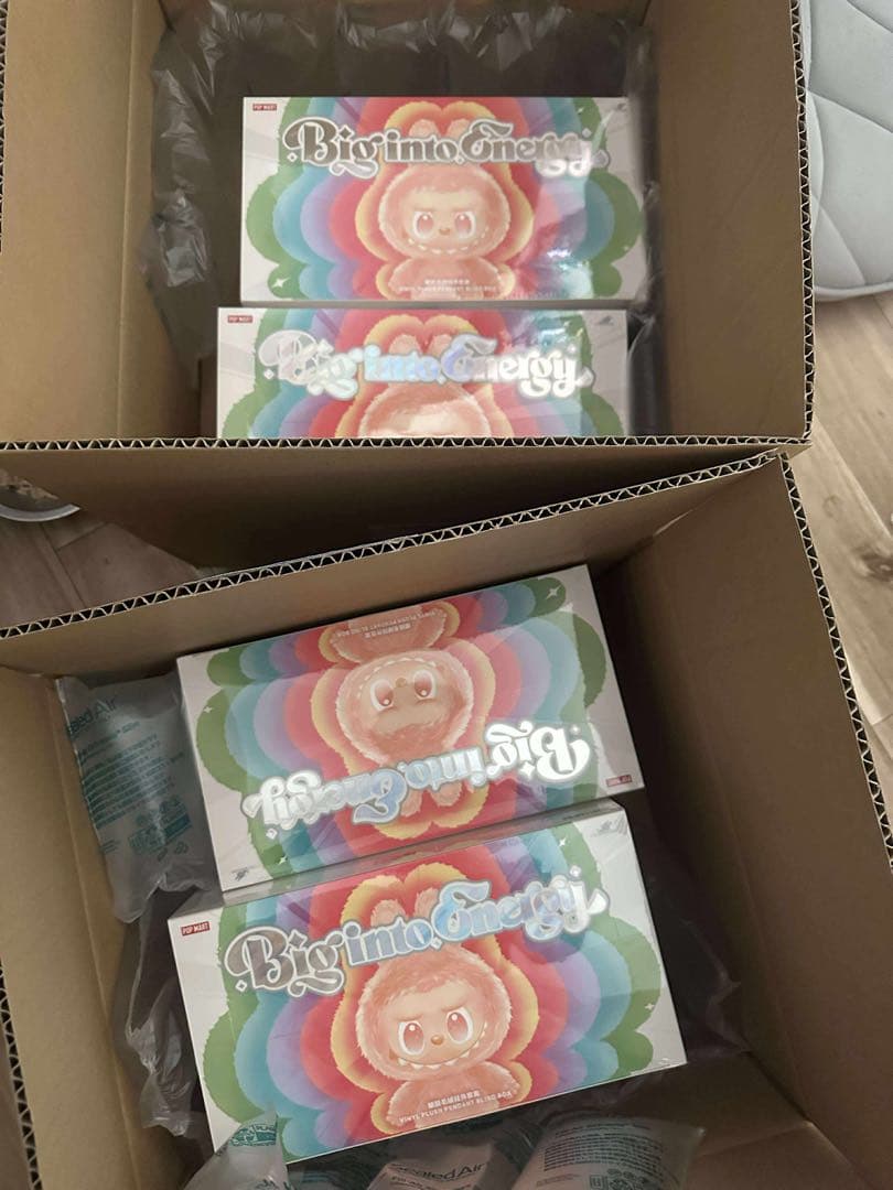 新品未使用　LABUBU Big into Energy シリーズ　正規品
