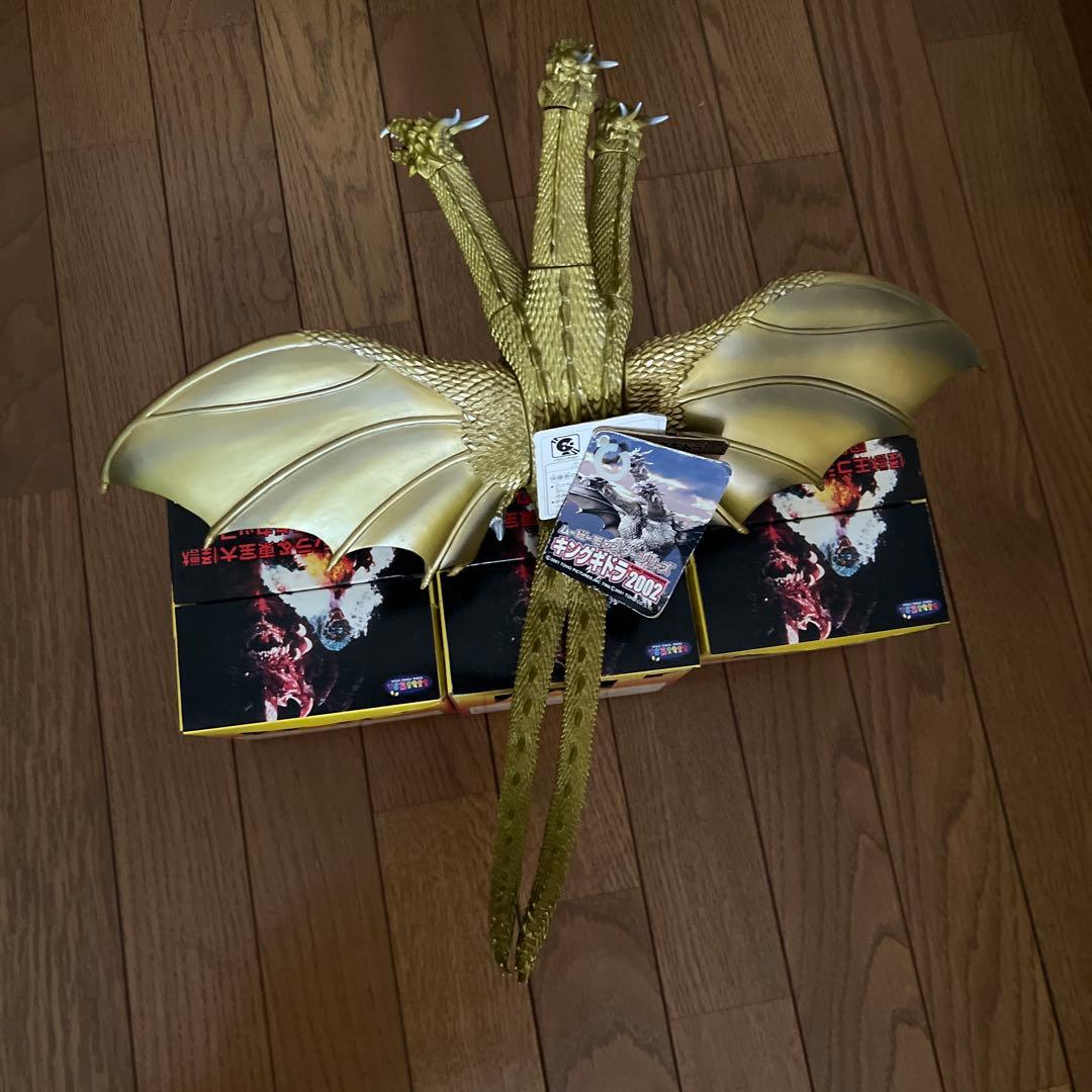 ゴジラ キングギドラ 2002フィギュア&陶器のマグカップ⭐︎4点セット