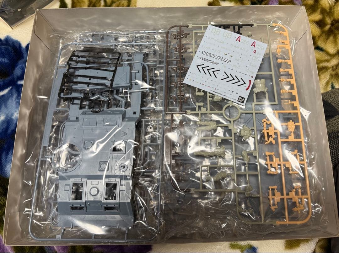 バンダイ 1／ 35 U．C．ハードグラフ 地球連邦軍 陸戦MS小隊ブリーフ…