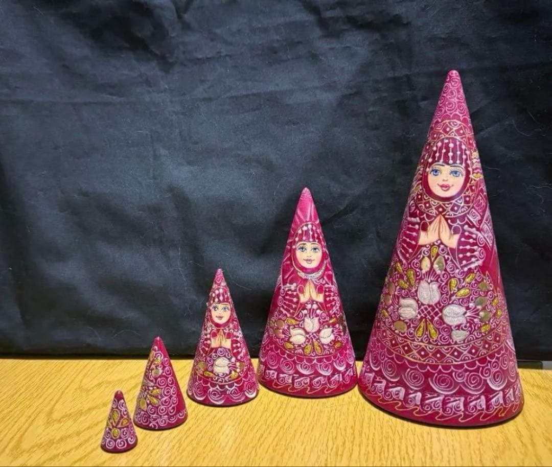 ロシア　アーティスト　えんじ色三角マトリョーシカ　5体、長期保存、現状