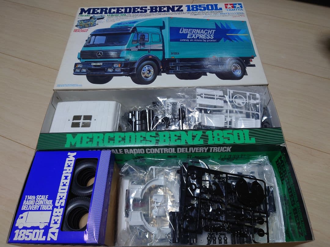 タミヤ メルセデス・ベンツ 1850L 1/14