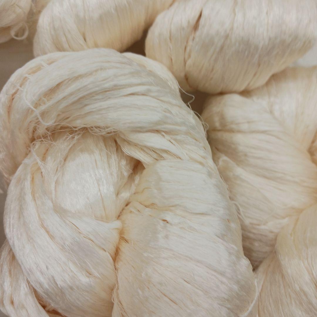 たぬき極細糸、黄色絹糸セット