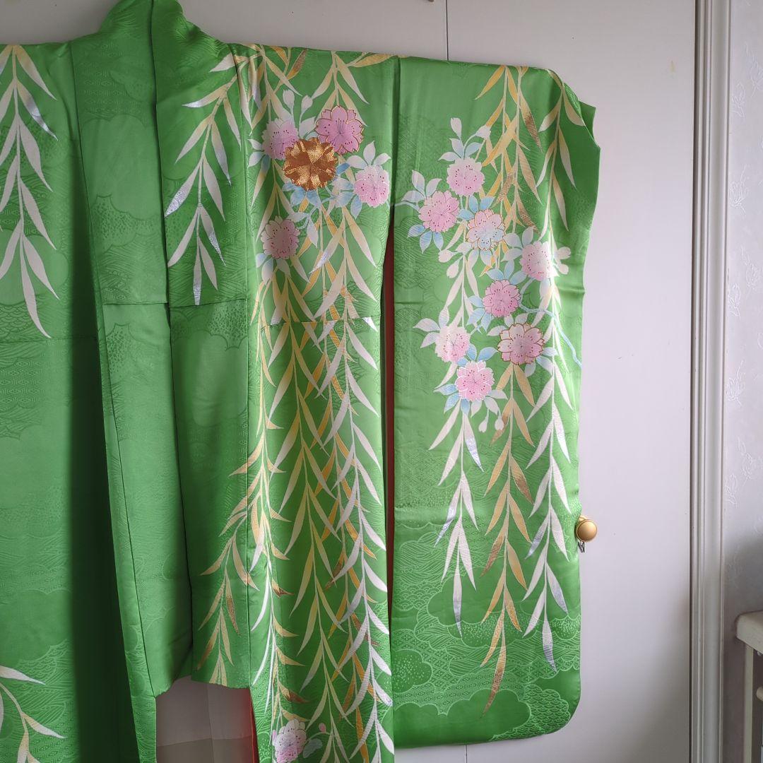 振袖 着物　緑　緑色 グリーン　花柄 結婚式