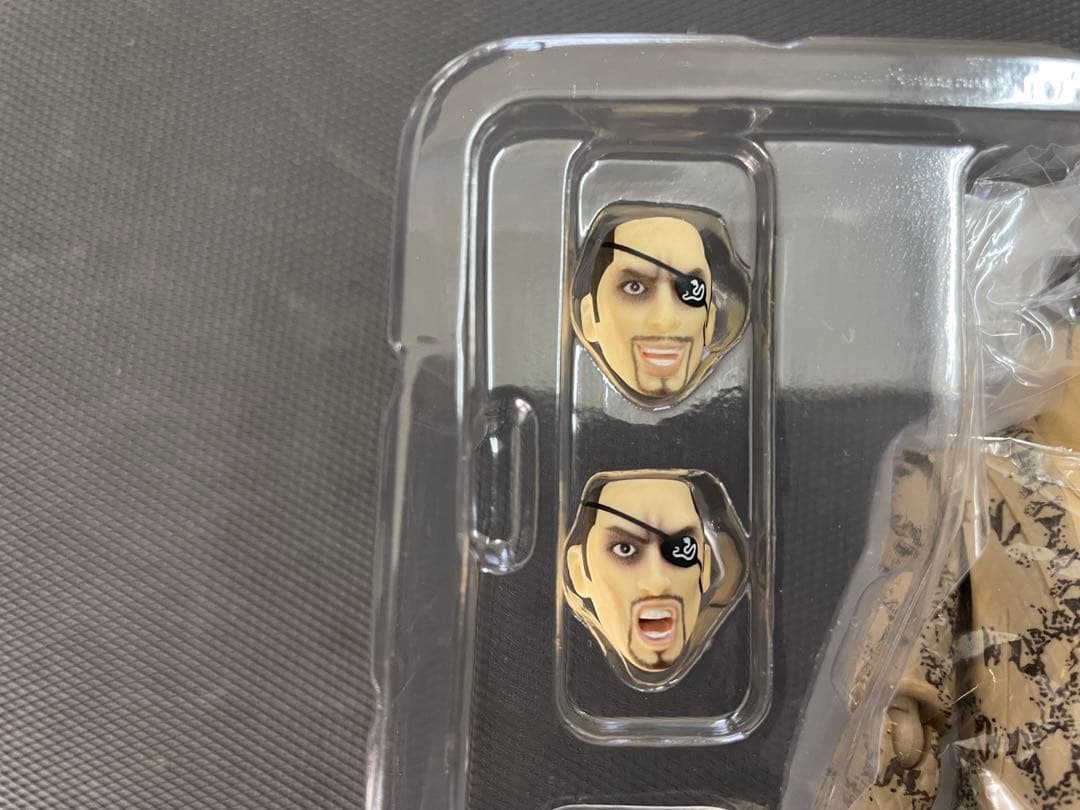 figma 325 龍が如く 真島吾郎 フィギュア