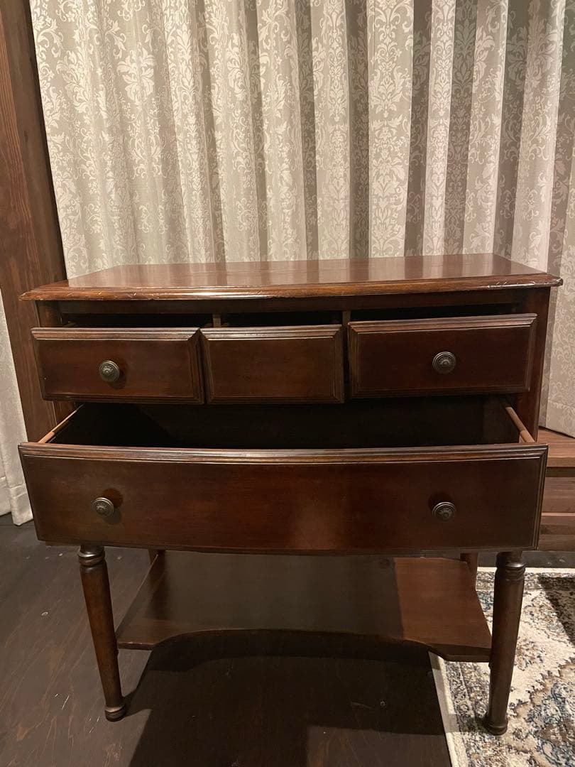 英国アンティーク　サイドボード