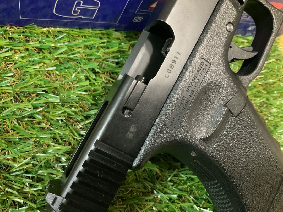 はむちゃん専用　KSC G18C 予備マガジン付き