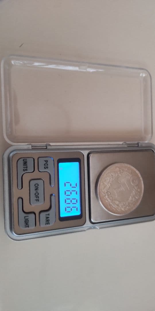 A010 古銭 旧貨幣 明治11年 1円銀貨 丸銀