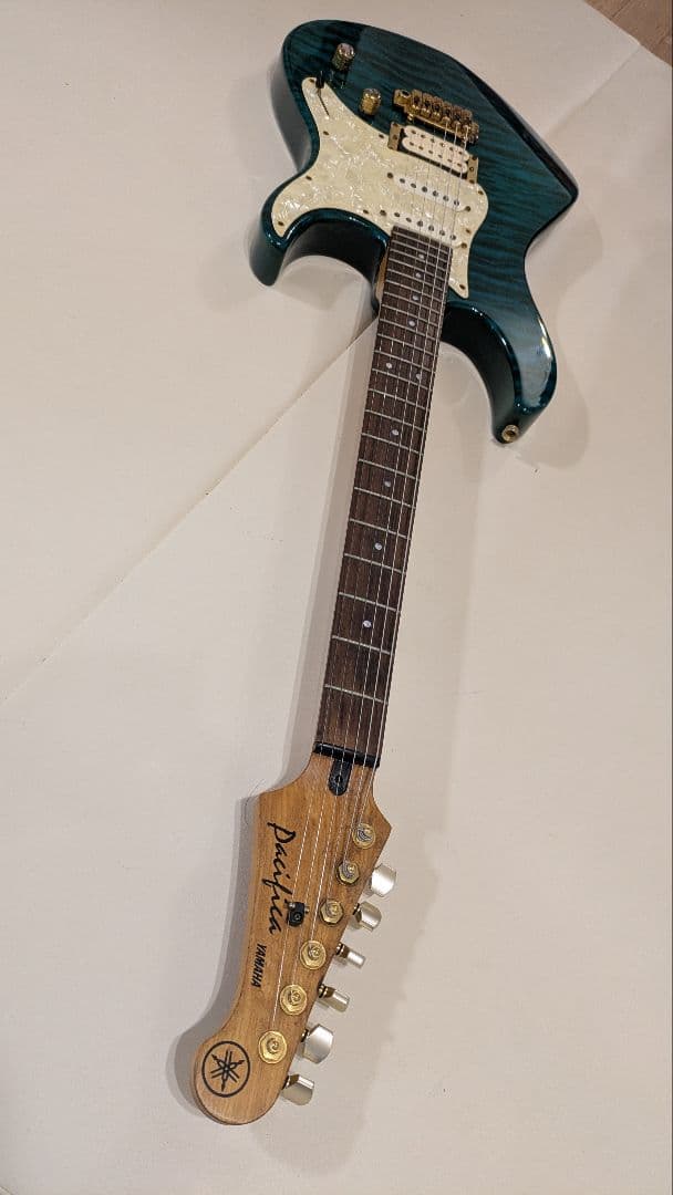 ギター Yamaha Pacifica 812WX
