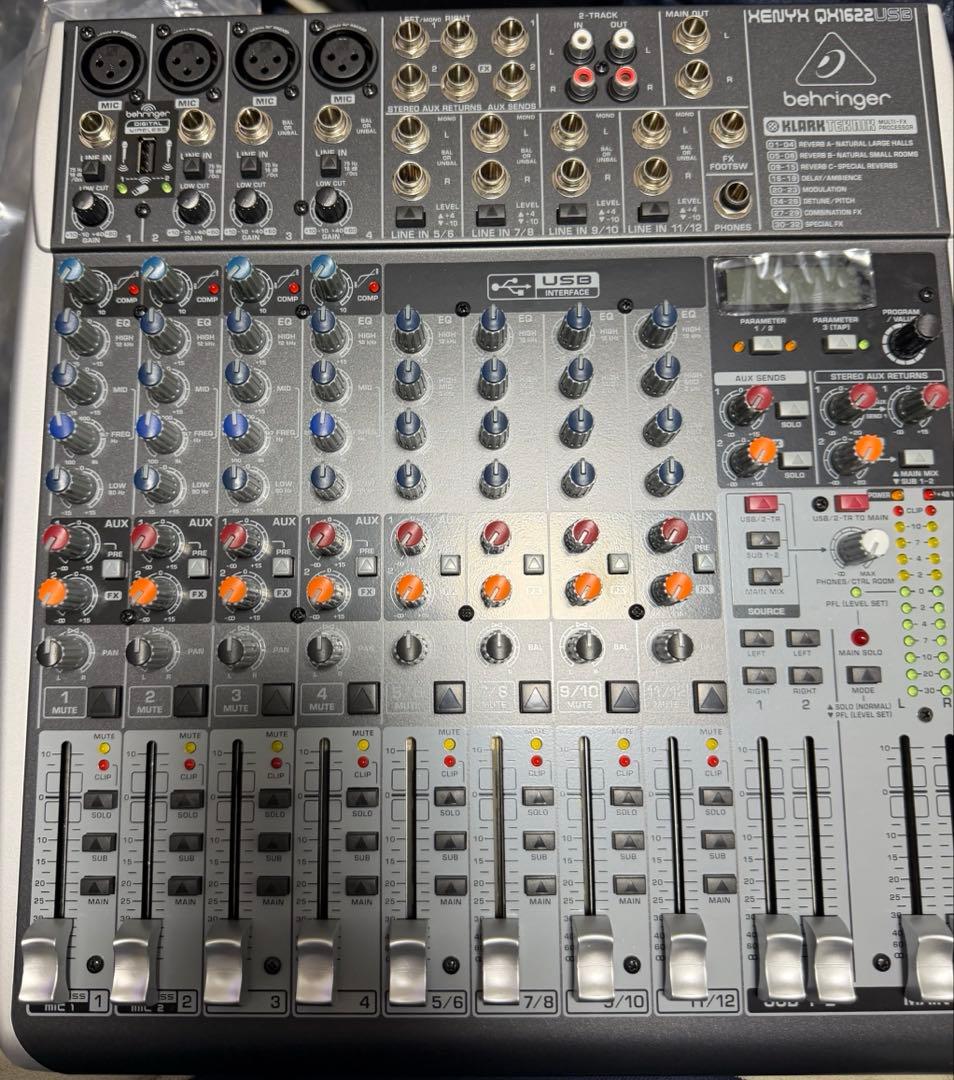 【美品】Behringer XENYX QX1622USB