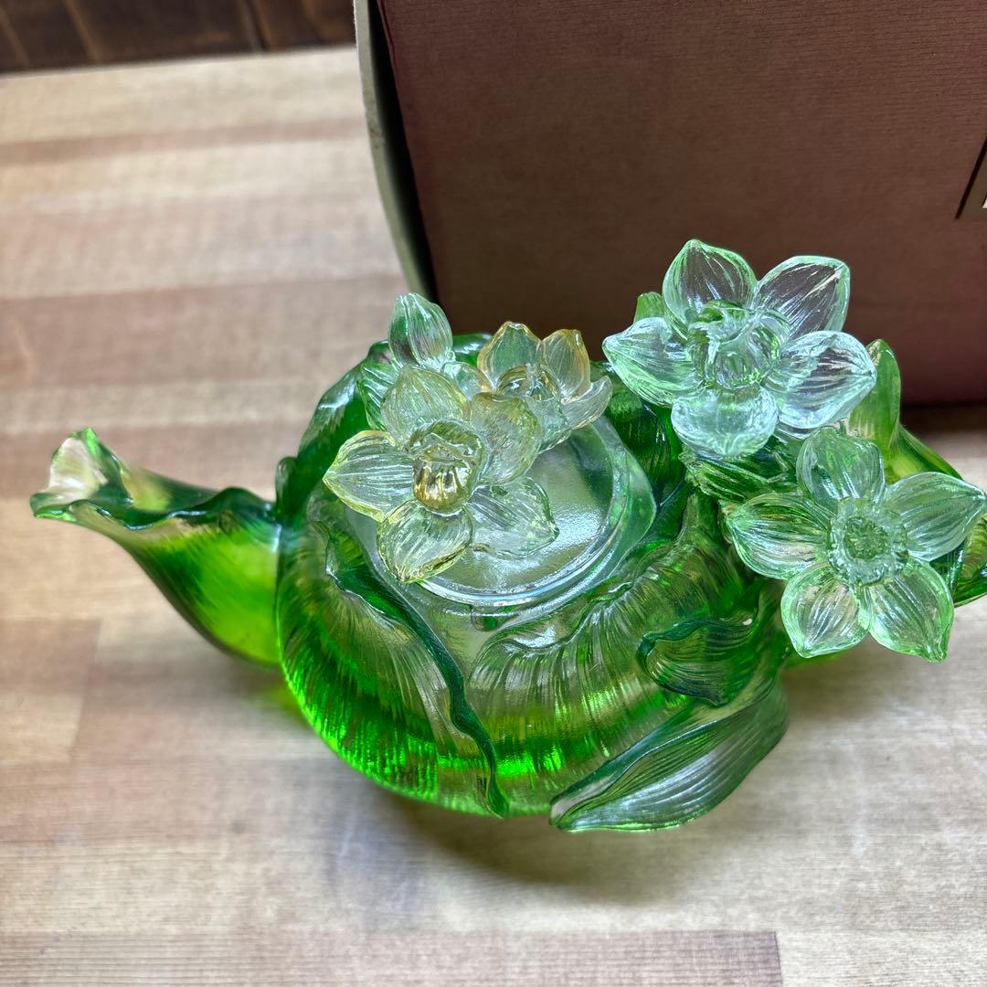 夏氏瑠璃　中国ガラス工芸　ティーポット置物　蓮の花装飾