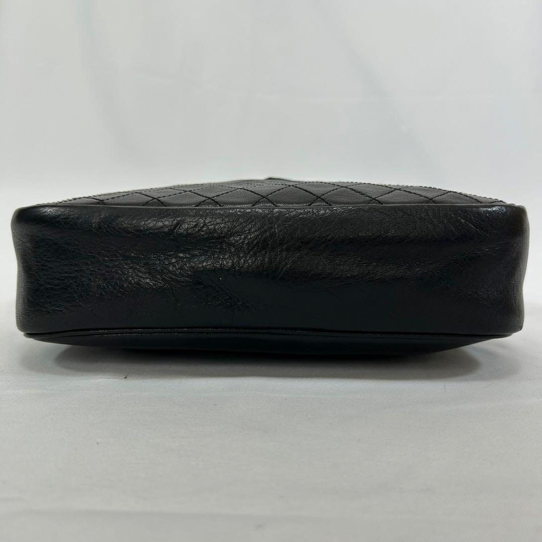 【極美品】イブサンローラン キルティングショルダーバッグ レザー 斜め掛け 黒