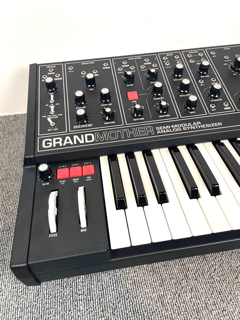 ●極美品 Moog GRANDMOTHER アナログシンセサイザー●