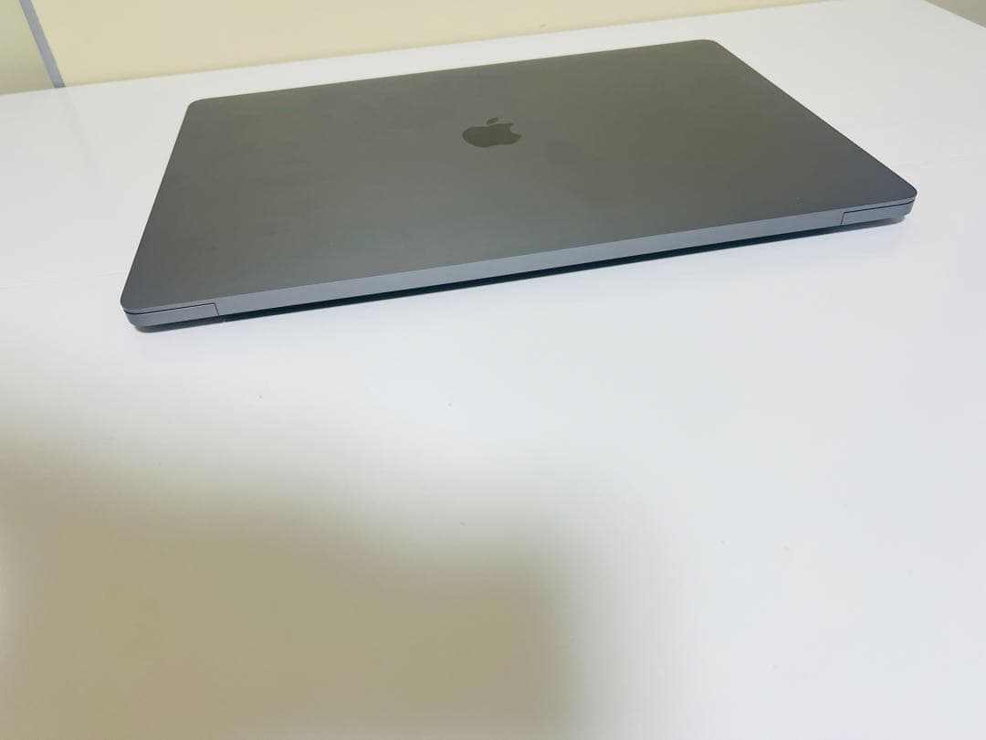 Macbook Pro 2019 16インチ i9/32GB/1TB