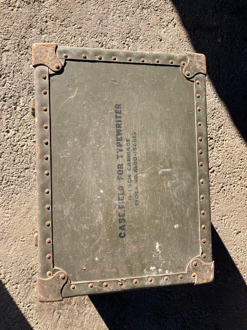 緑　ビンテージボックス ミリタリーボックス？