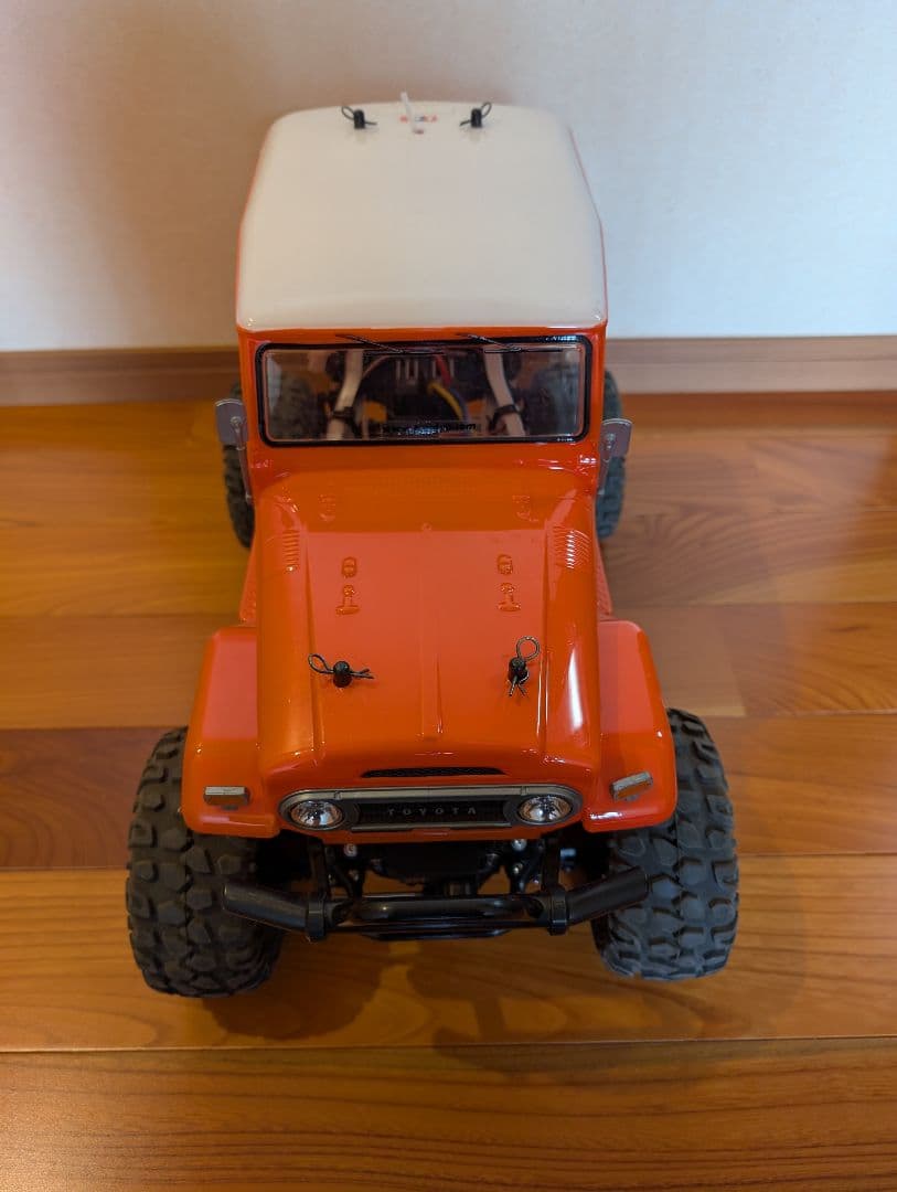 タミヤ　CR-01　 ランドクルーザー40　 純正新品バッテリー、予備タイヤつき