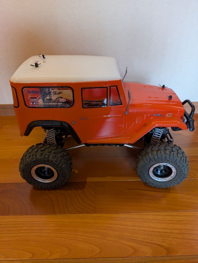 タミヤ　CR-01　 ランドクルーザー40　 純正新品バッテリー、予備タイヤつき