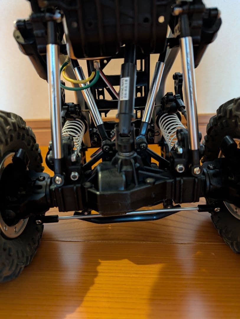 タミヤ　CR-01　 ランドクルーザー40　 純正新品バッテリー、予備タイヤつき