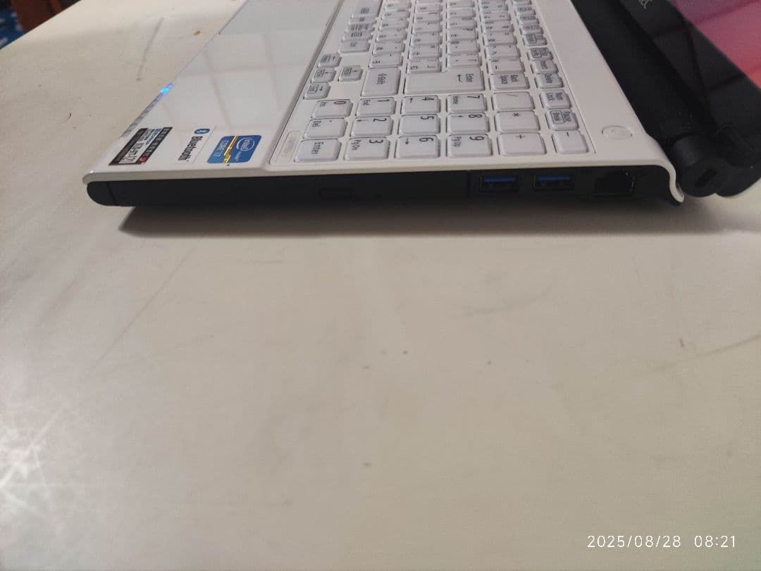 NEC ノートPC ホワイト Bluetooth対応 Ubuntu24.04