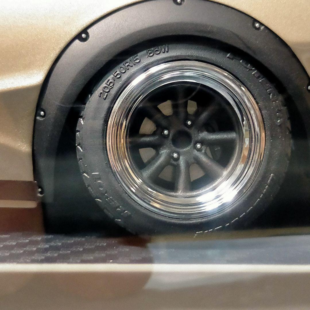 1/18 イグニッションモデル スカイライン GT-R シャンパンゴールド