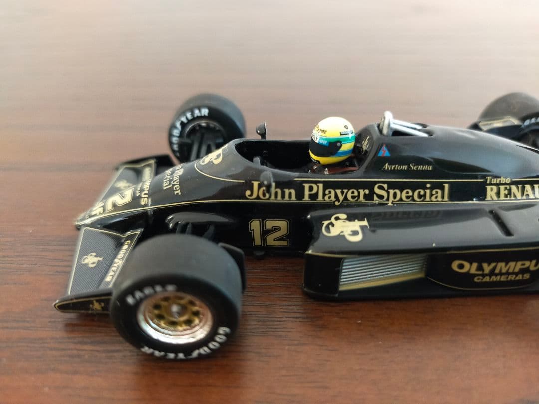 ミニチャンプス 1/43 ロータス ルノー 97T アイルトンセナ 1985