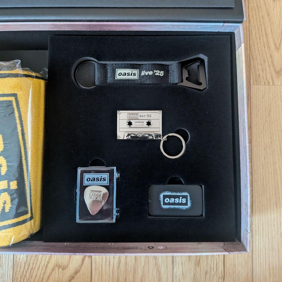 oasis Fan Package BOX 復活初日カーディフ7/4