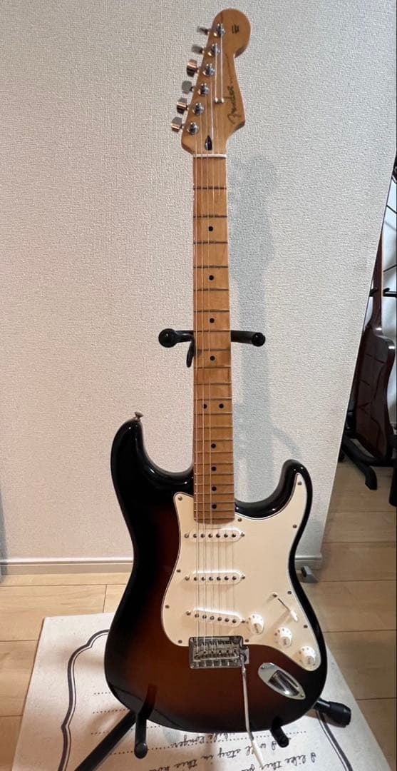マ*)様 Fender Player Stratocaster サンバースト70
