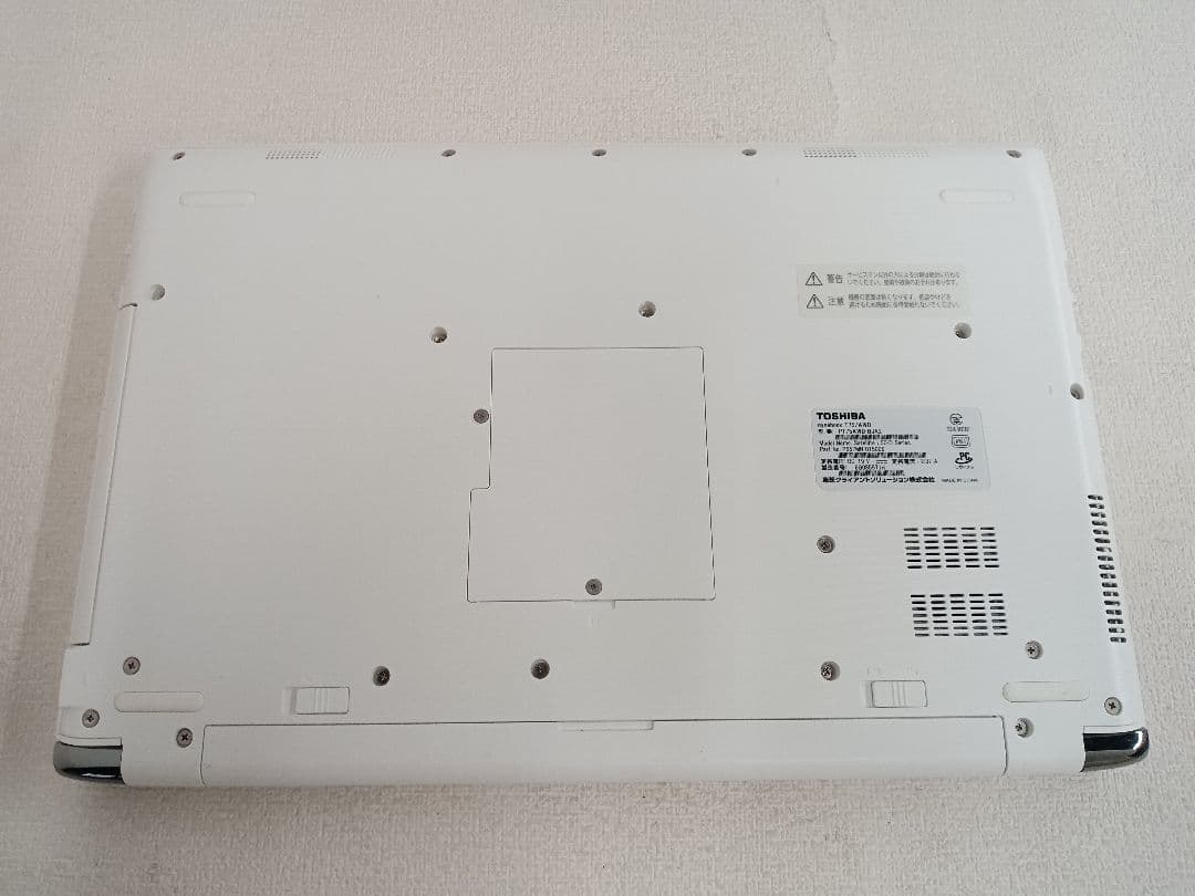 Ω TOSHIBA Satellite L50-D ストレージ無　16GB