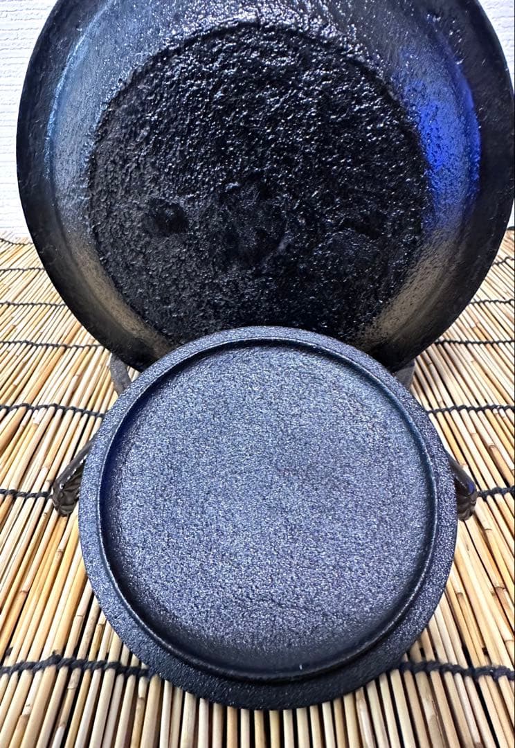 未使用品、供箱、栞付　南部岩鋳四代目清末作 　真作保証　１８型コシキ宝　南部鉄瓶