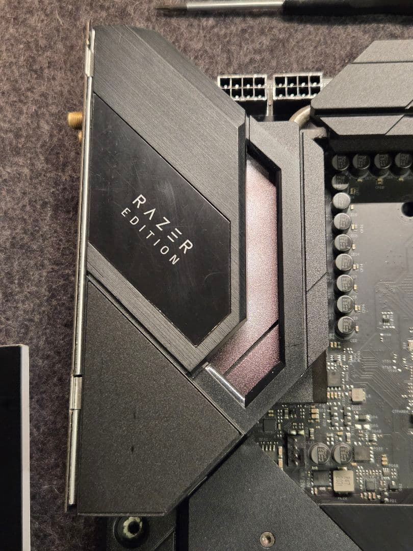 マザーボード ASRock X570 Taichi Razer Edition