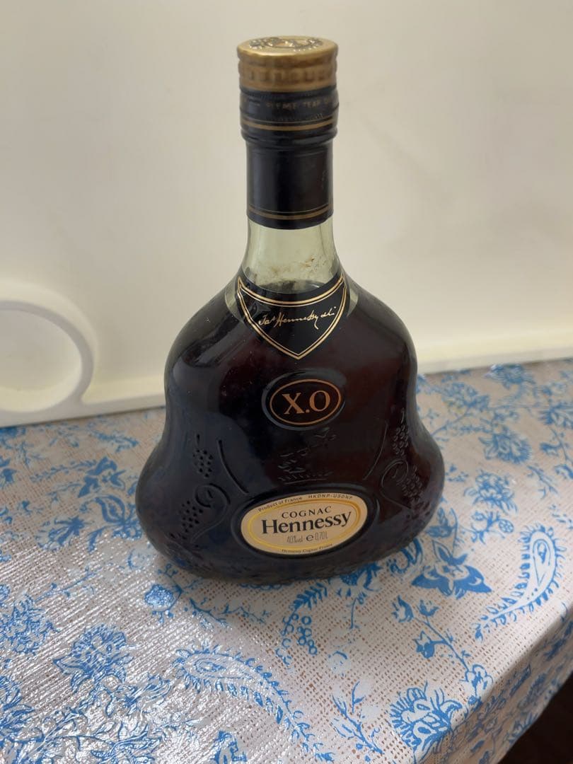 Hennessy X.O. コニャック　金キャップ　緑ボトル　箱入り　未開栓
