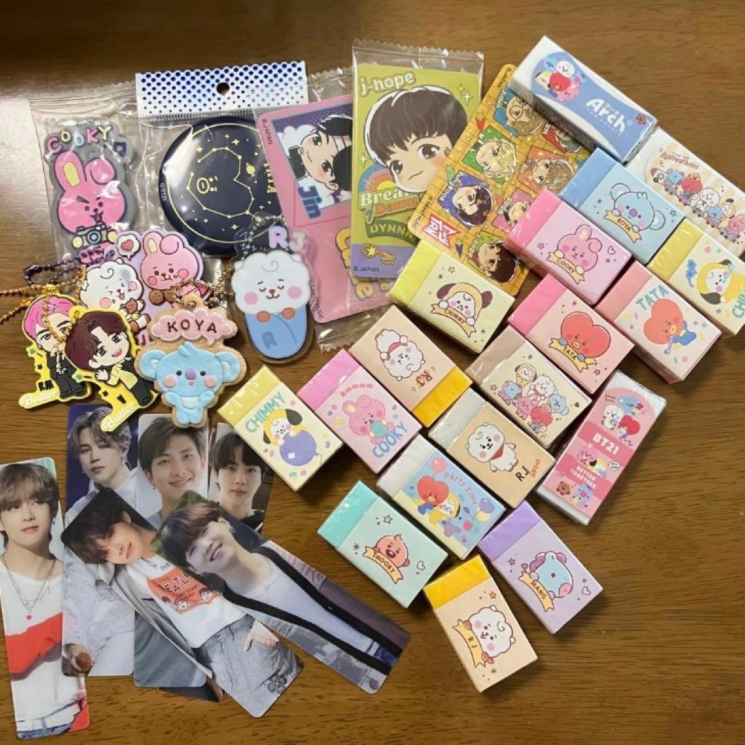 BTS グッズ　CD DVD 雑誌など多数　まとめ売り