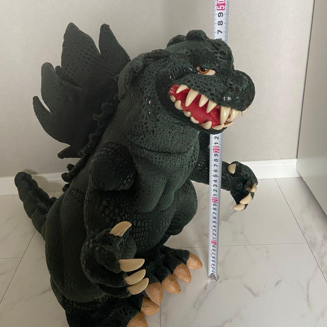 ゴジラ バンダイ スタッフドフィギュア