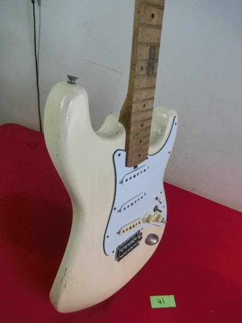 41：Fender Stratocaster エレキギター 部品取りジャンク