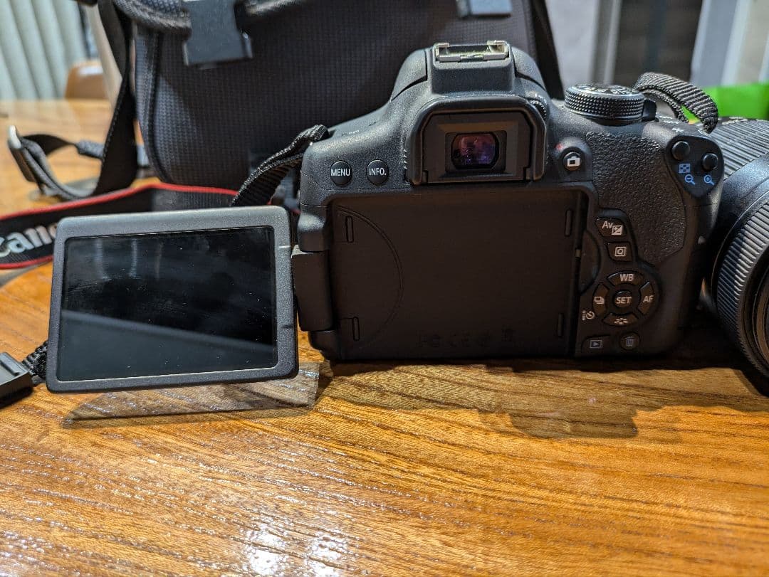 Canon EOS kyss8i一眼レフカメラ 交換レンズ2本付き