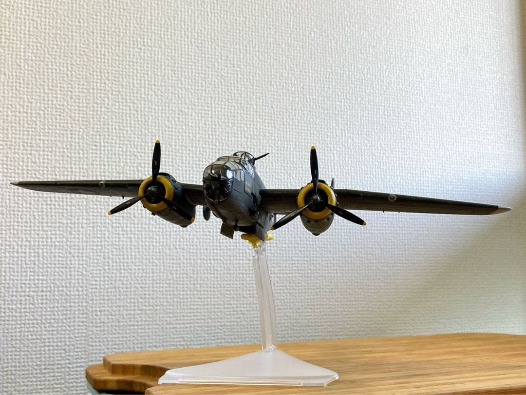 ハセガワ 1/72 B-25 飛行状態完成品