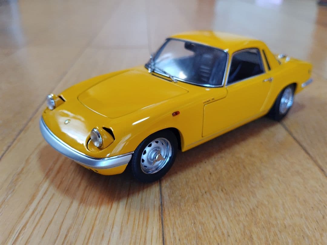 AUTOart「LOTUS ELAN S/E COUPE」1:18