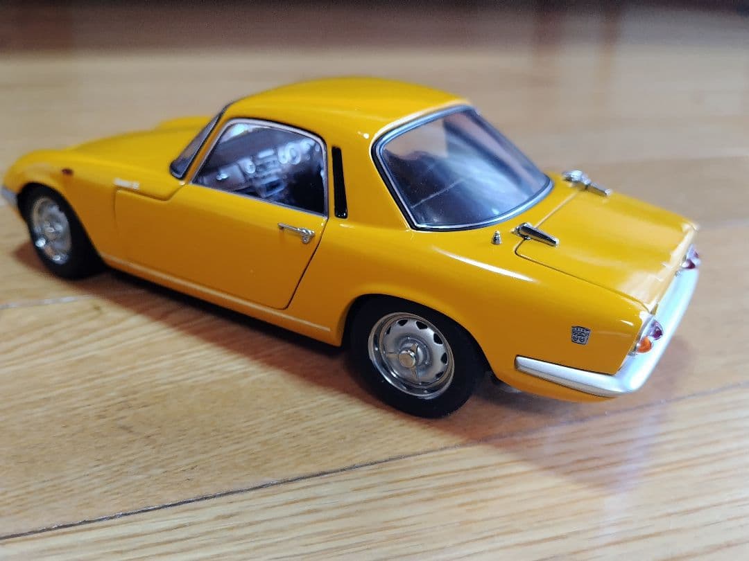 AUTOart「LOTUS ELAN S/E COUPE」1:18