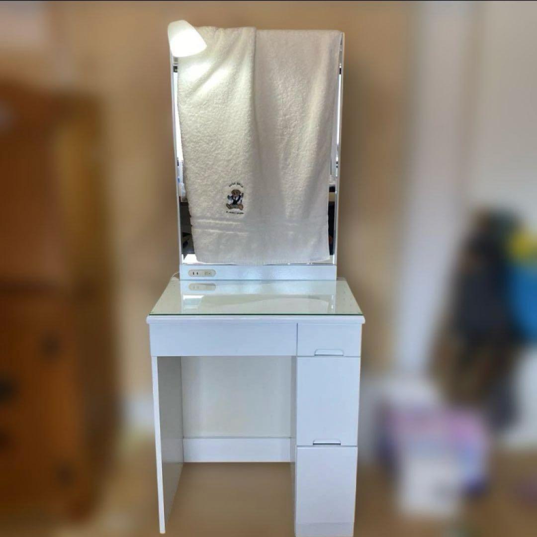 ドレッサー　化粧台　鏡台 照明付き　ホワイト