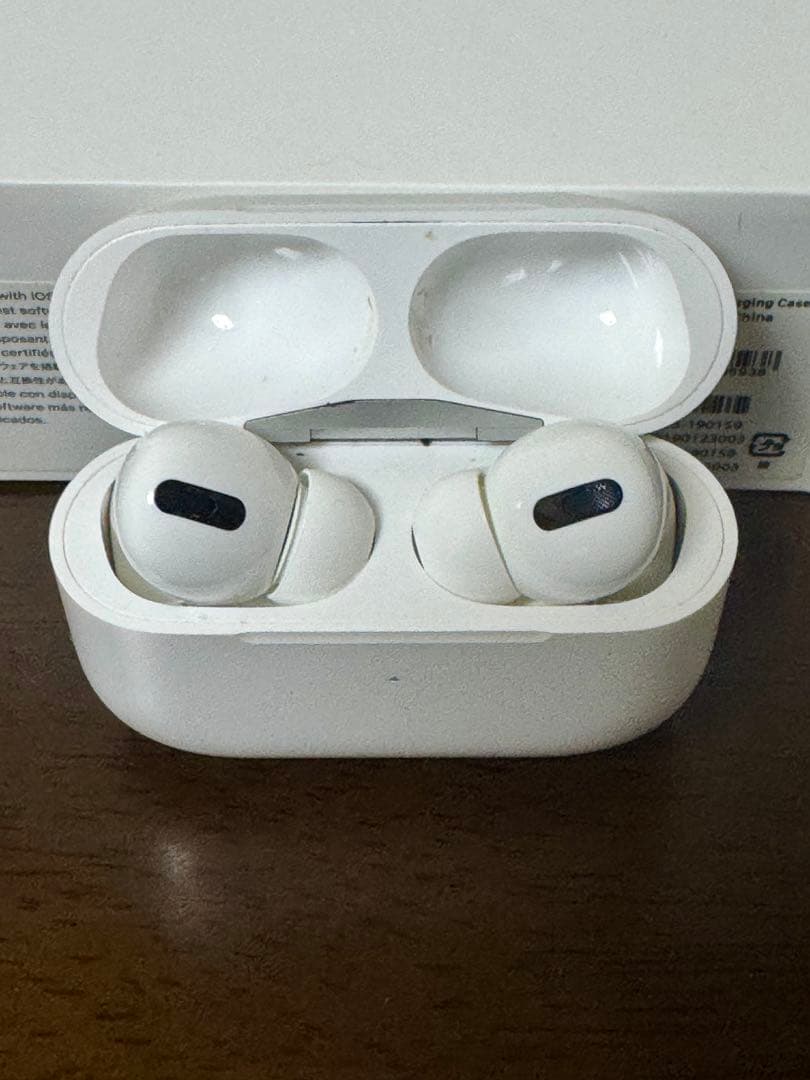 [Apple 純正品] AirPods Pro 第1世代 本体＋イヤーチップ