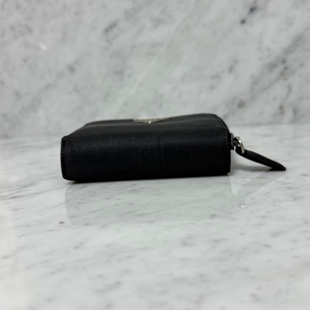 PRADA プラダ 二つ折り財布 ナイロン ブラック 黒 ジップ トライアングル
